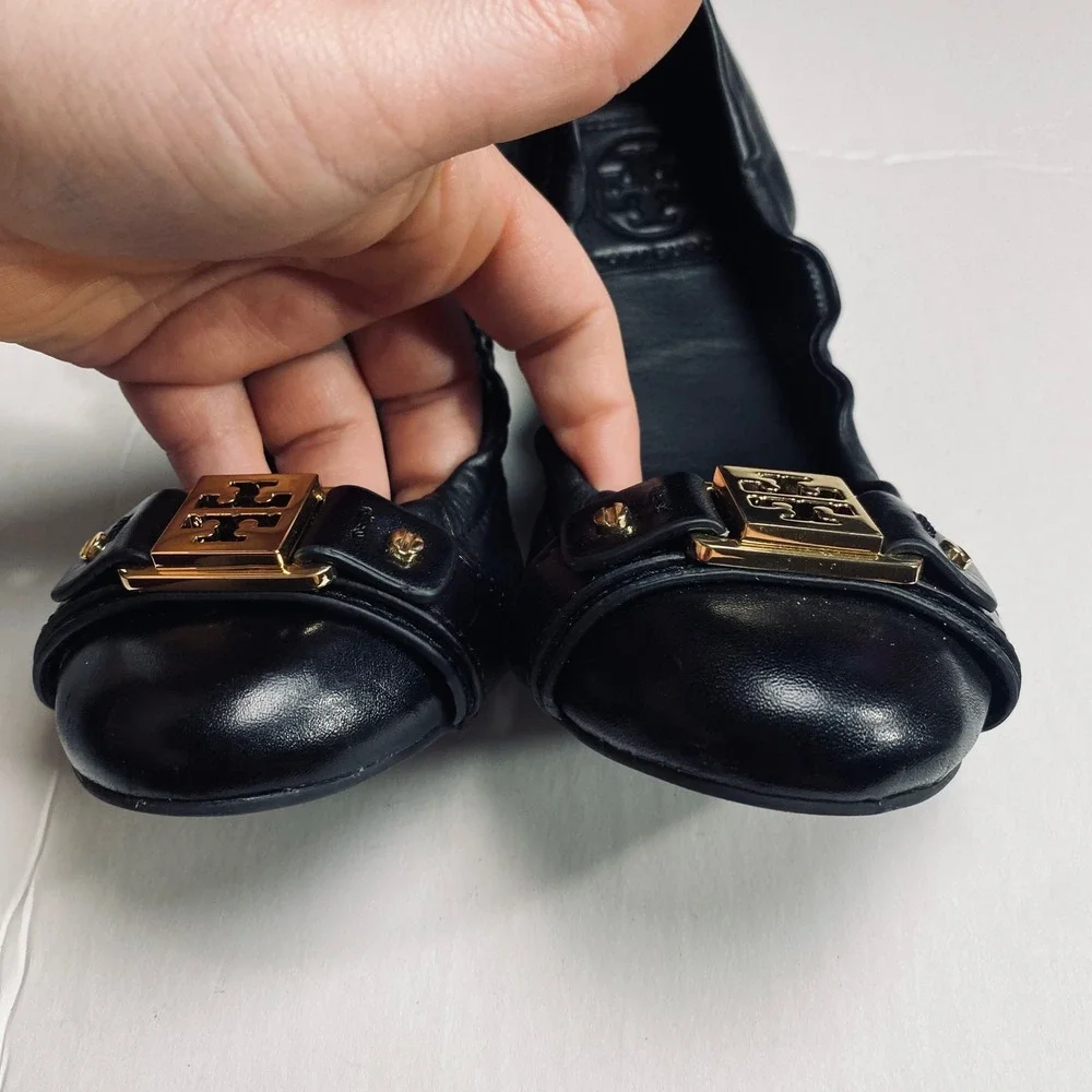 Tory Burch Ambrose‎ Gold Logo Reva Cap Toe Ballet Flats Black Leather Size 5.5